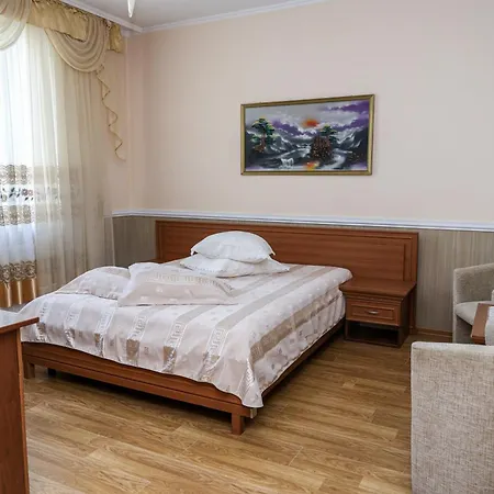 карпати 酒店