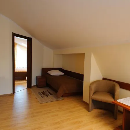 Hotel карпаты *