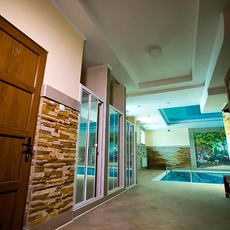 Hotel карпати Chust