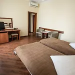 Hotel карпати Khust