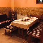 Hotel карпати *